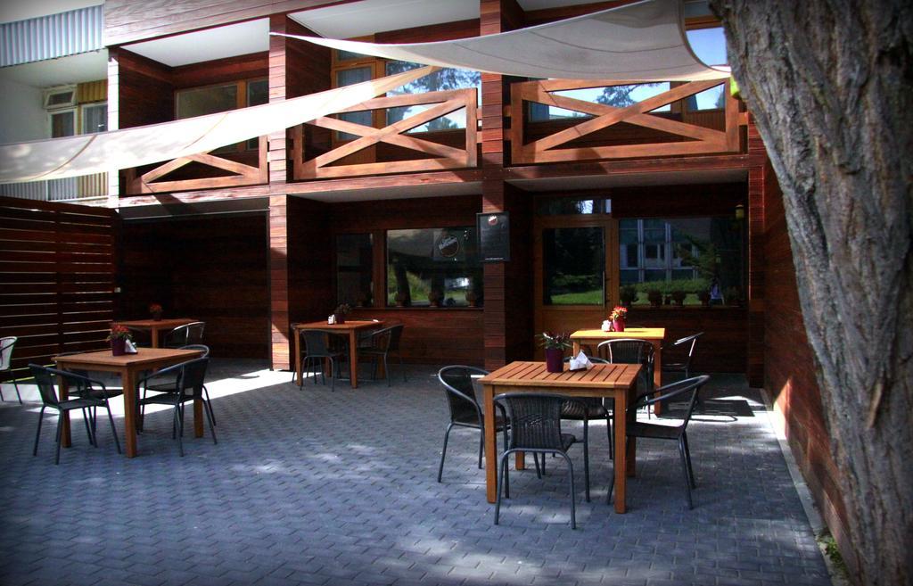 Obiekt Hotelarski Patron Варшава Экстерьер фото