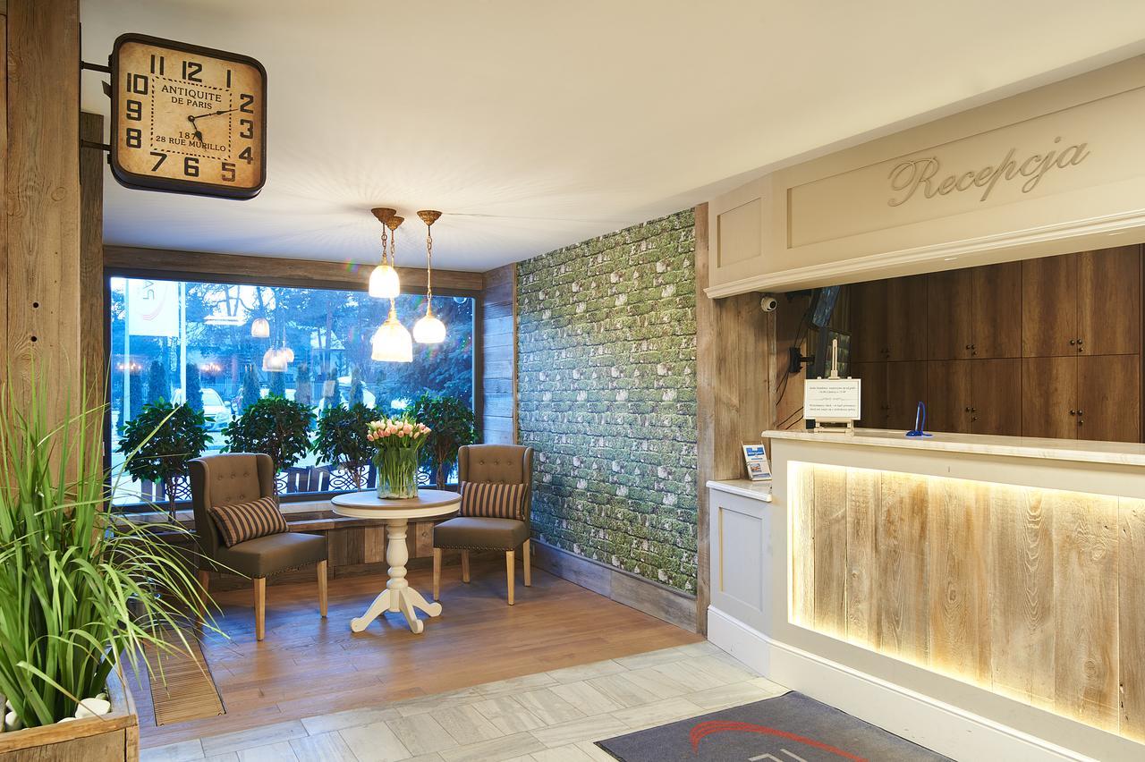 Obiekt Hotelarski Patron Варшава Экстерьер фото